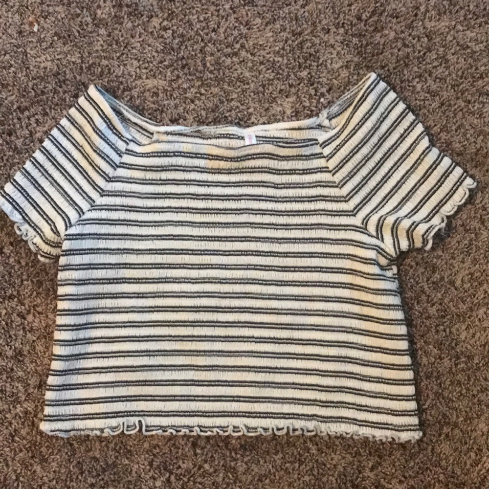 white/black striped crop top